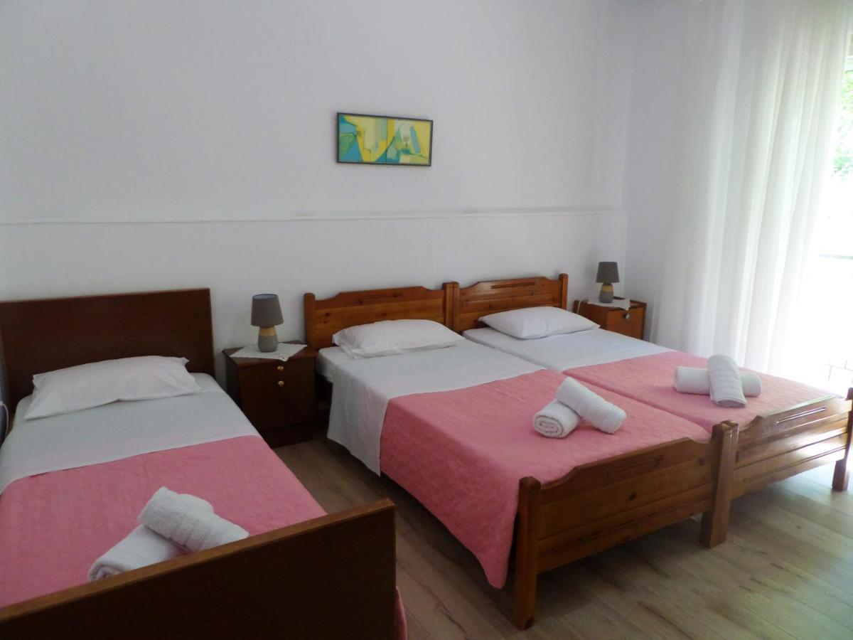 Anais Apartment Néa Péramos 외부 사진